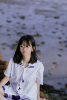 她在洗碗我在后面老扒
